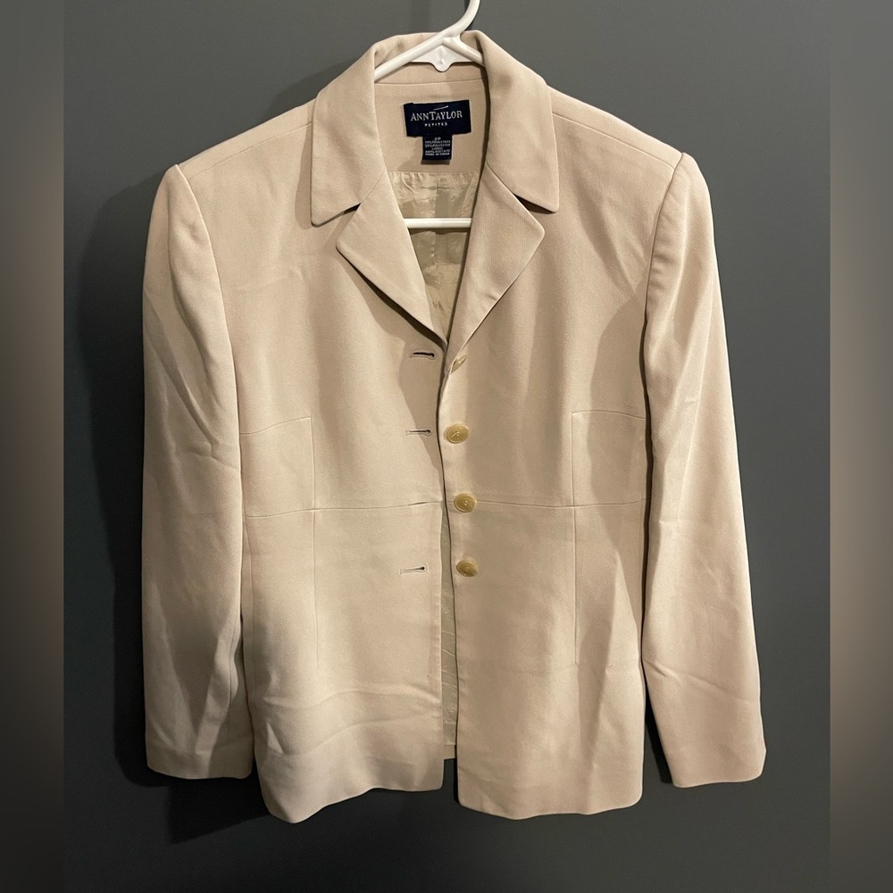 Women’s khaki blazer